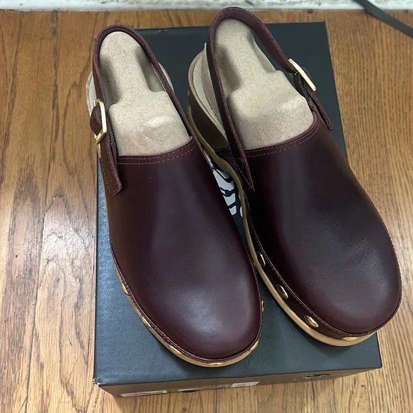 NIB SOREL ROAM’N CLOG™ RVT Women's Clog - Redwood, Redwood - Picture 2 of 6